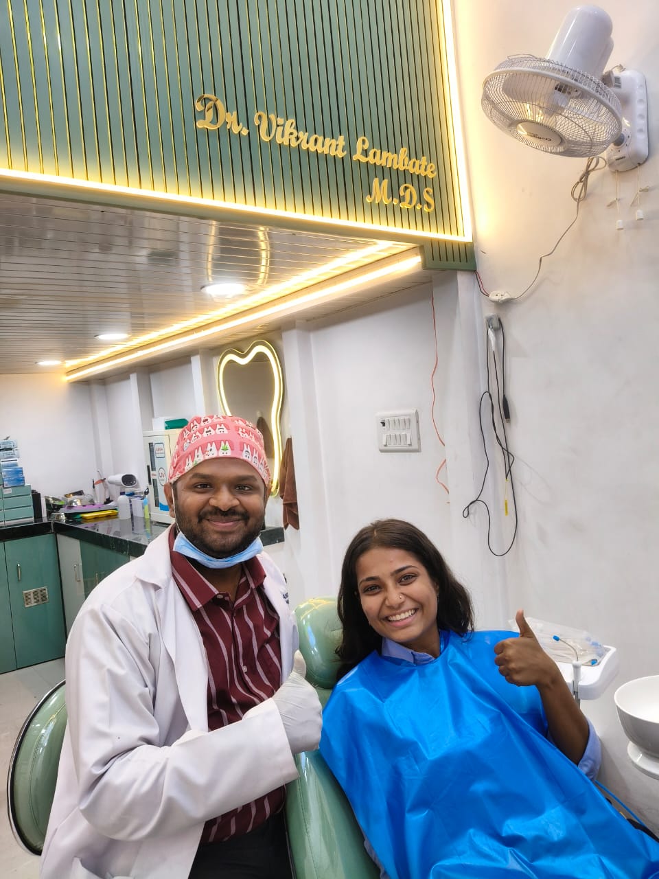 Dr. Vikrant Lambate, orthodontist at The Aligner Doc, with a patient in Kharghar, Navi Mumbai